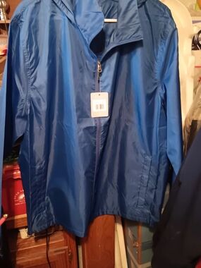 Men's Blue Lightweight Windbreaker Jacket